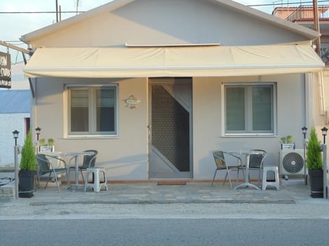 Elisian Studios Apartment in Kavala, Greece