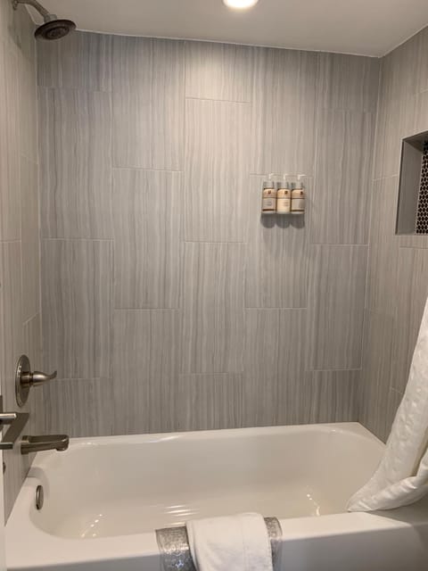 Sakura Inn Motel in Eagle Rock