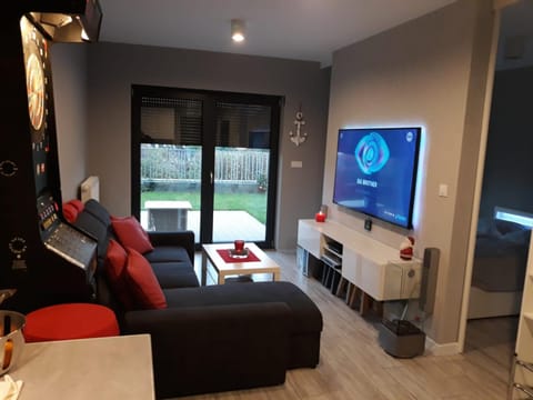 TV and multimedia, Living room, Seating area