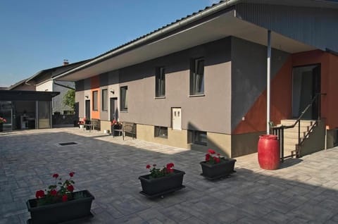 Property building, Facade/entrance