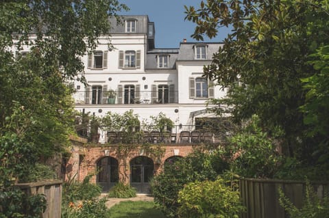 Les Tilleuls Etretat Bed and Breakfast in Étretat