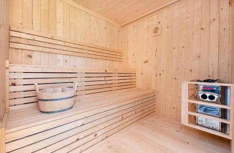 Domki u Grażyny House in Pomeranian Voivodeship