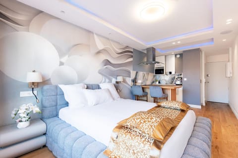 Bed, Bedroom