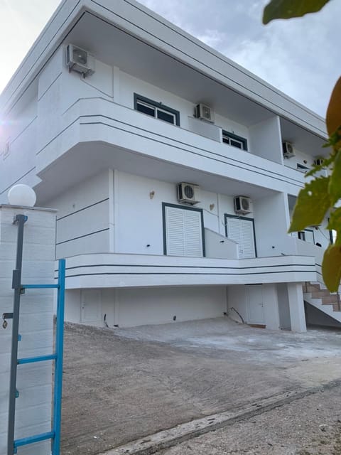 Vila Ergys Apartment in Ksamil