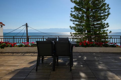 5 meters from the beach House in Messenia