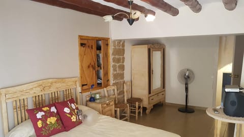 Bed, Photo of the whole room