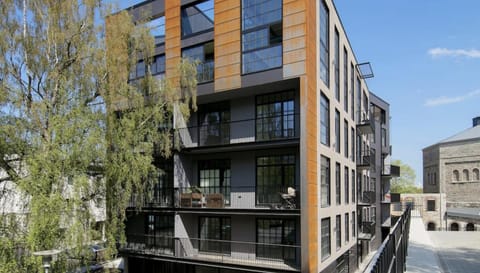 Property building, Neighbourhood