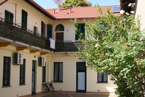 Facade/entrance, Parking