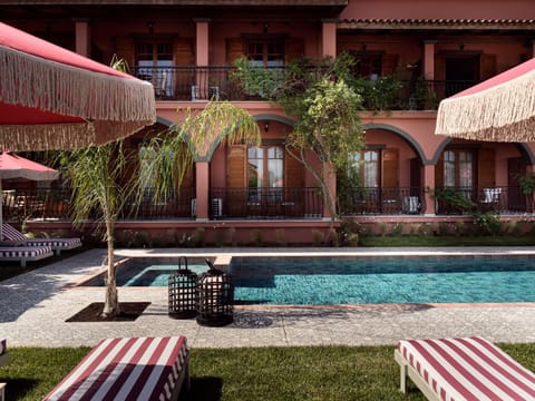 Property building, Day, Swimming pool, sunbed