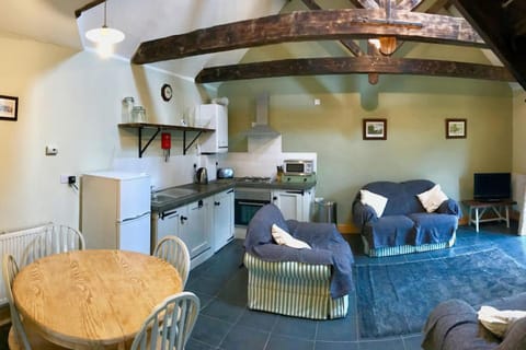 Hillcrest Barn. House in Wales