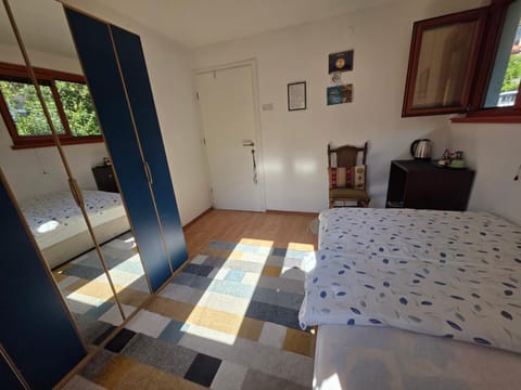 Cozy room with a bathroom Bed and Breakfast in Sarajevo