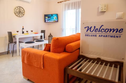 Konstantina & Evgenia Deluxe Apartment Apartment in Nea Peramos