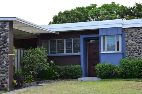 Property building, Facade/entrance, Garden
