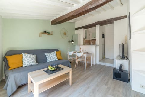 TV and multimedia, Living room, Dining area