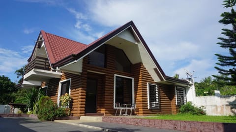 Property building, Facade/entrance, Garden