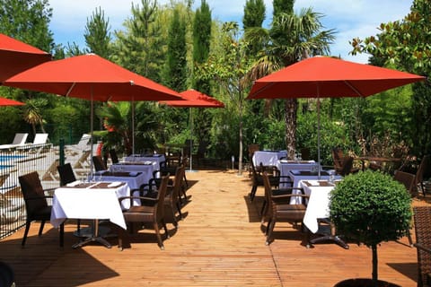 Patio, Restaurant/places to eat