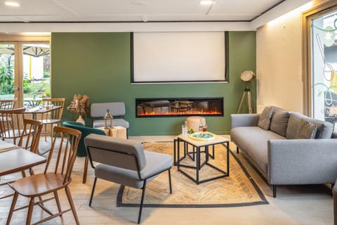 Living room, Business facilities