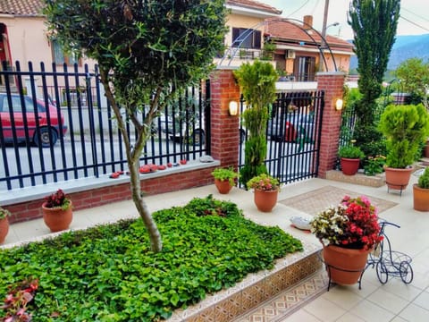 Mama's Cozy Room 1 Apartment in North Macedonia