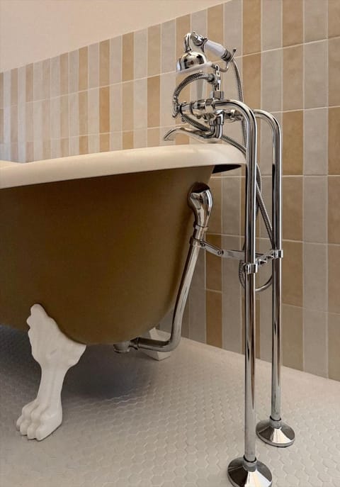 Bathroom, Bedroom, Bath