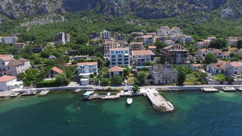 Apartments Boka Blue Dobrota Kotor Apartment in Dobrota