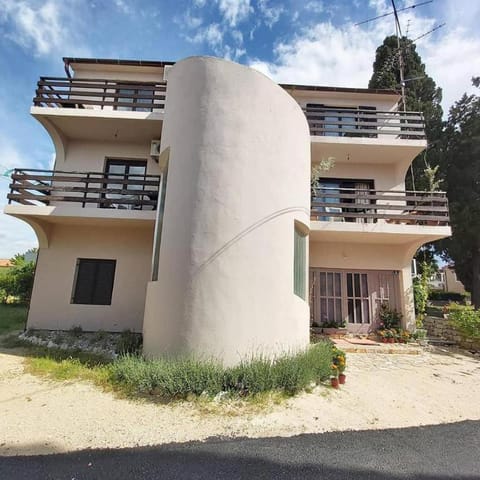 Sobe Apartmani Svitlana Bed and Breakfast in Šibenik-Knin County, Croatia