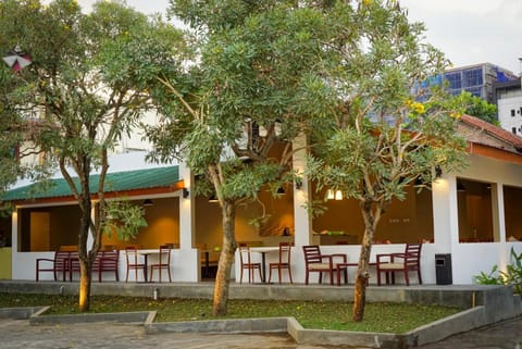 Property building, Restaurant/places to eat, Garden