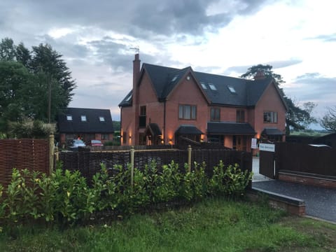 The spinney home stay Country House in England