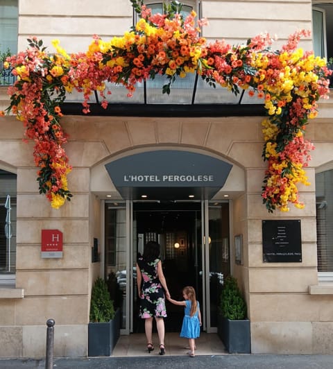 Property building, Facade/entrance
