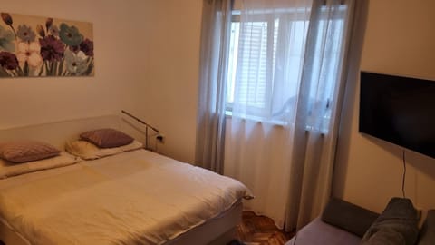 TV and multimedia, View (from property/room), Bedroom