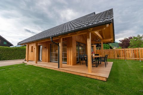 Property building, Patio, Facade/entrance, Off site, Garden