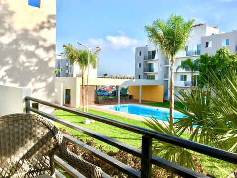 Balcony/Terrace, Pool view, Swimming pool, Swimming pool