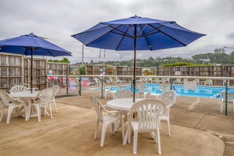 Crows Coastal Cottage House in Waldport