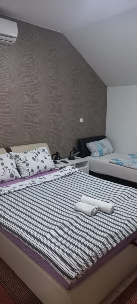 SOBE ROOMS GAVRILO Hostel in Federation of Bosnia and Herzegovina