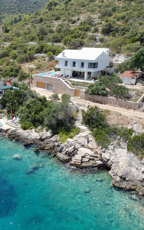 Neighbourhood, Bird's eye view