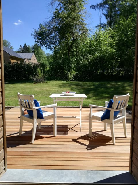 Riverside house House in Wallonia, Belgium