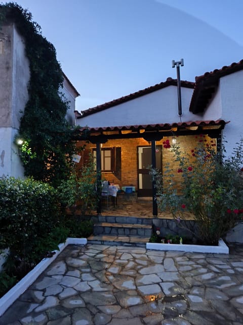 Property building, Garden, Garden view