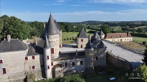 Château des Feugerets Bed and Breakfast in Normandy