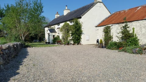 Property building, Facade/entrance, Garden