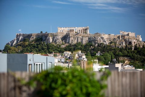 Nearby landmark, Landmark view