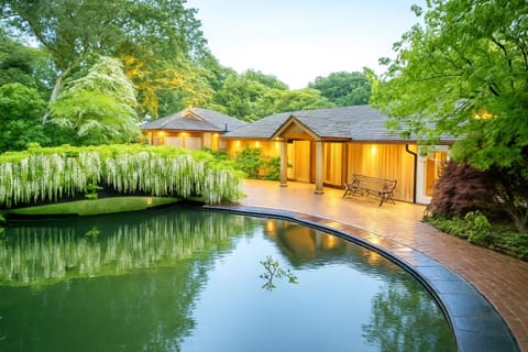 Pinetum Garden Cottages House in England