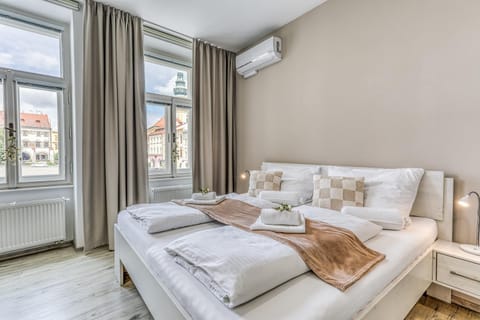 Bedroom, Landmark view