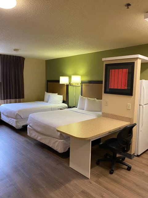 Suburban Studios Auburn Hills - Detroit Hotel in Auburn Hills