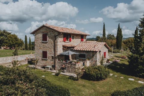 Casale Cantalena Villa in Umbria