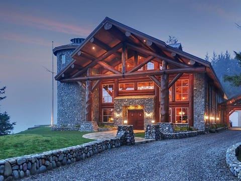 LX28: Gold Beach Oceanfront Estate House in Oregon