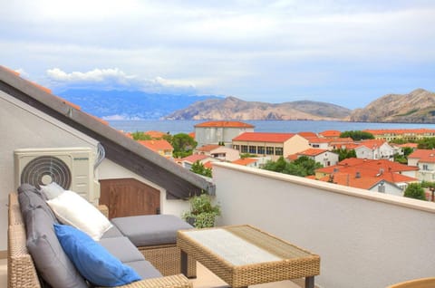 Apartments Nana - Baska Bed and Breakfast in Lika-Senj County