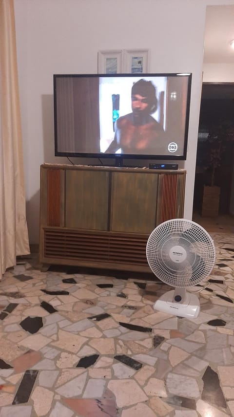 TV and multimedia, fireplace