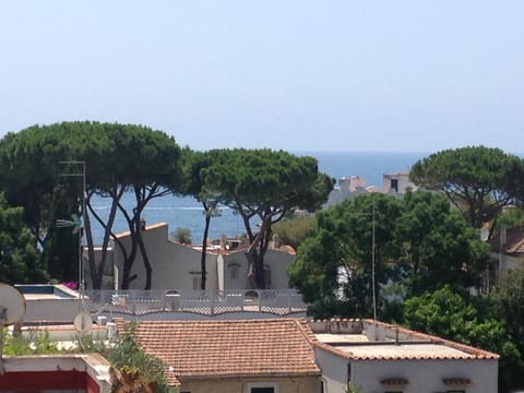 APPARTAMENTO CENTRALE SANTA MARINELLA Apartment in Lazio