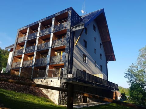 Property building, Spring
