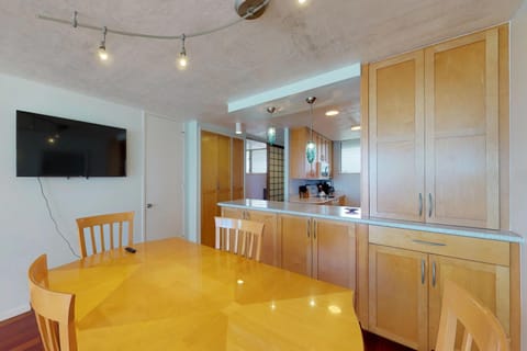 Harbor View Plaza #1203 Apartment in Honolulu