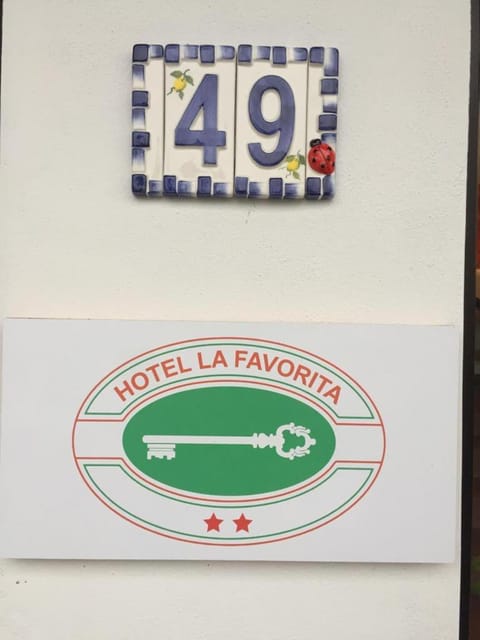 Hotel La Favorita Hotel in Peschiera del Garda